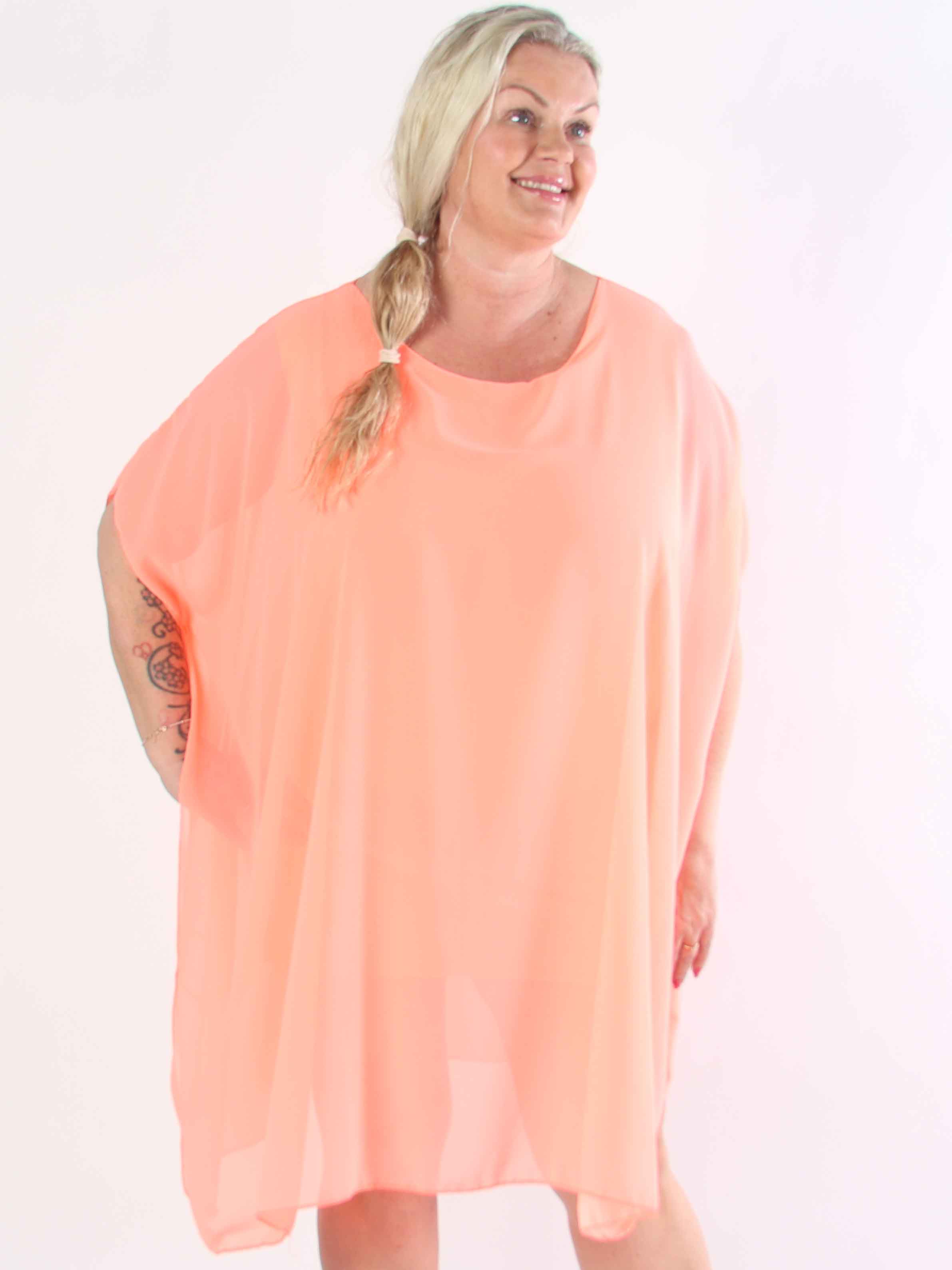 Mirabella Plain - Plus size tunikakjole med chiffonlag og underkjole i viskose